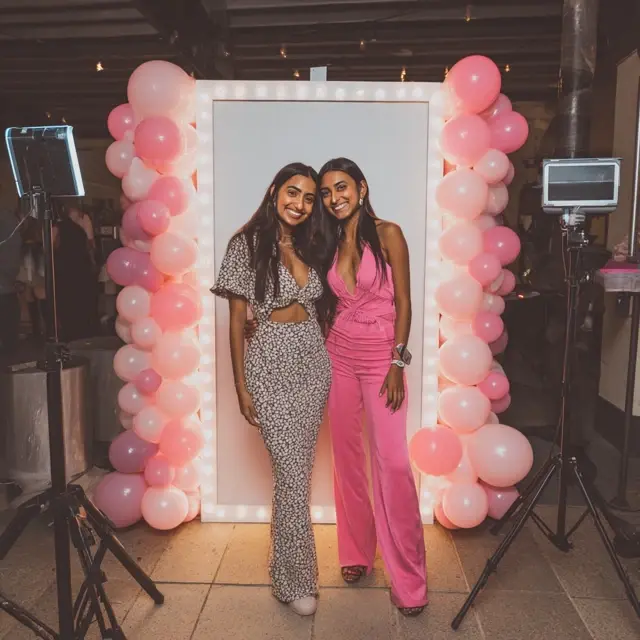 Photo Booth Magic with a Portable Arch Backdrop Stand - Photo Booth and Photography Backdrops | Laravel