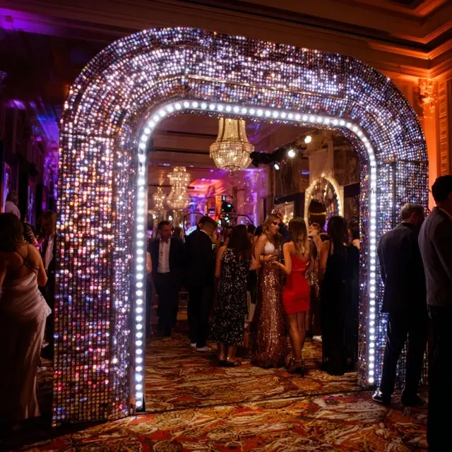 Night Shoots: Reflective Films on an Arch Backdrop Stand - Photo Booth and Photography Backdrops | Laravel